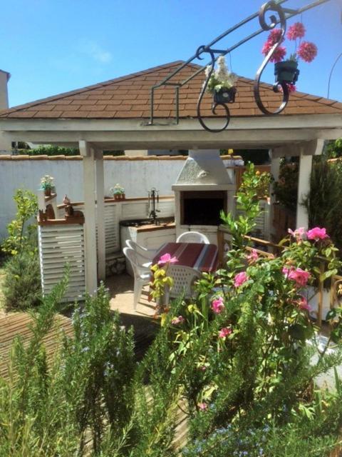 Appartement 3 Chambres Proche Mer Entre Palavas Les Flots Et Frontignan Plage Dans Maison Avec Jardin فيلنوف ليه ماجولون المظهر الخارجي الصورة